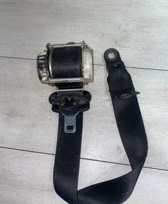 Ford Focus Front seatbelt 33032388G WY356WX0