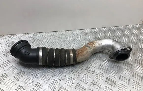 BMW 5 E60 E61 Intercooler hose/pipe 7789875