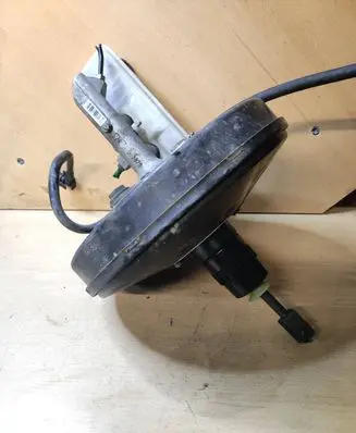 Renault Megane II Brake booster 8200453735