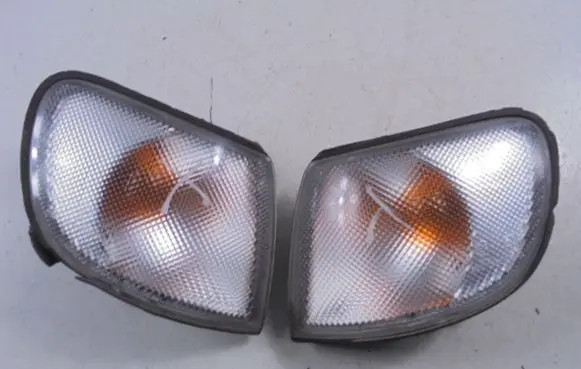 Nissan Sunny Front indicator light