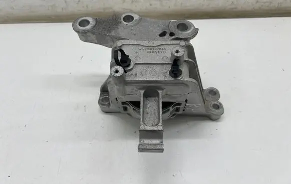 MG MG3 III Engine mount bracket 11145910