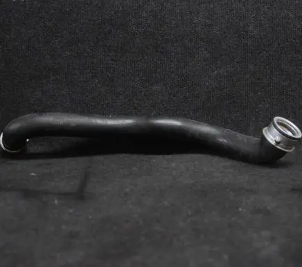 Mercedes-Benz E W211 Engine coolant pipe/hose A2115013582