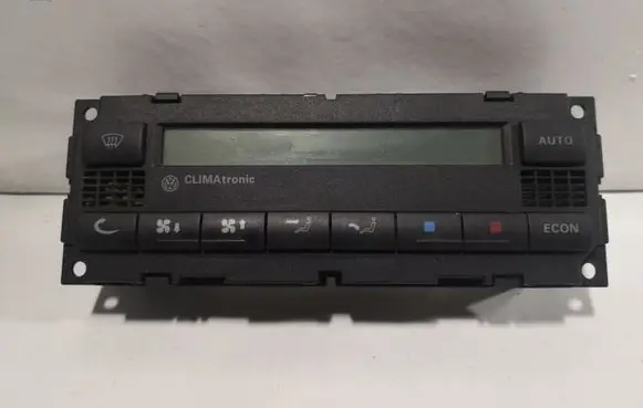 Volkswagen Golf IV Climate control unit