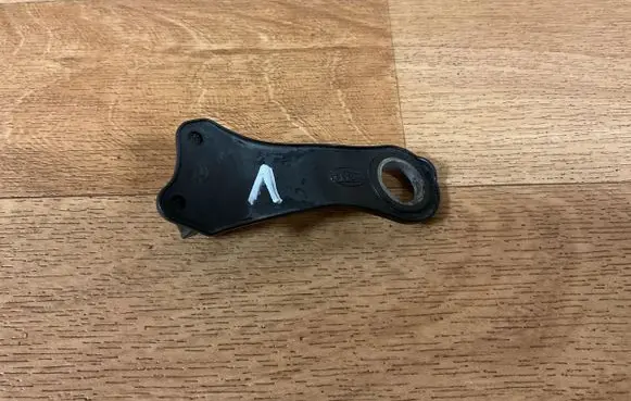 BMW 5 E60 E61 Headlight/headlamp mounting bracket 6949633