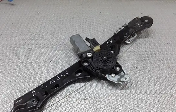 Mercedes-Benz C W203 Rear door window regulator with motor 104047XXX