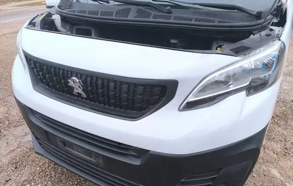 Peugeot Expert Front bumper EPR