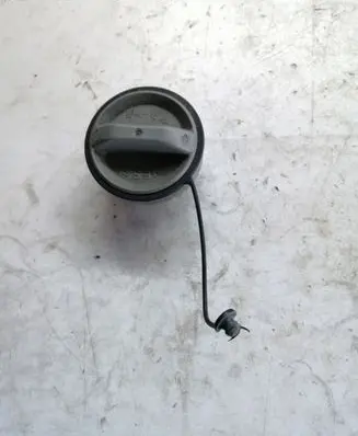Toyota Avensis Verso Fuel tank filler cap 