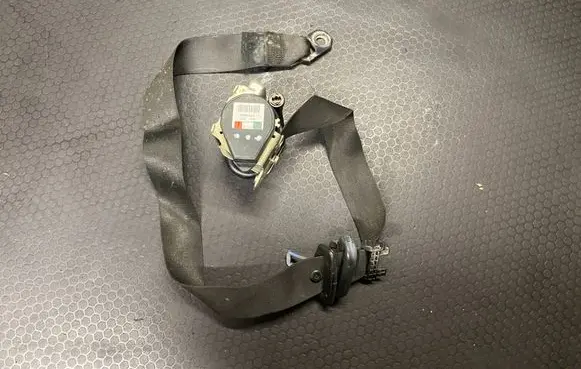 Mitsubishi Colt CZ3 Front seatbelt 606844000 005L000 H10740