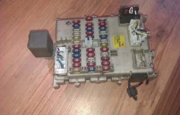 Nissan Almera N16 Fuse box set 243505M300