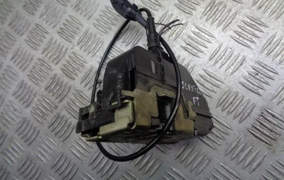 Renault Scenic II - Grand scenic II Front door lock 119121