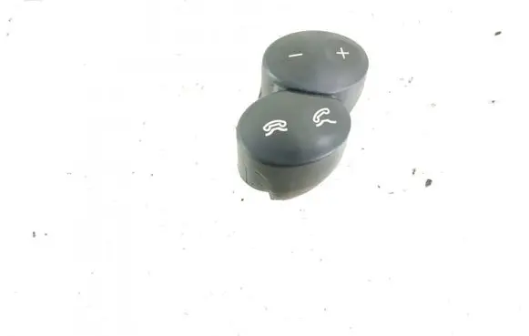 Steering wheel buttons/switches