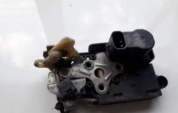 Alfa Romeo 156 Front door lock