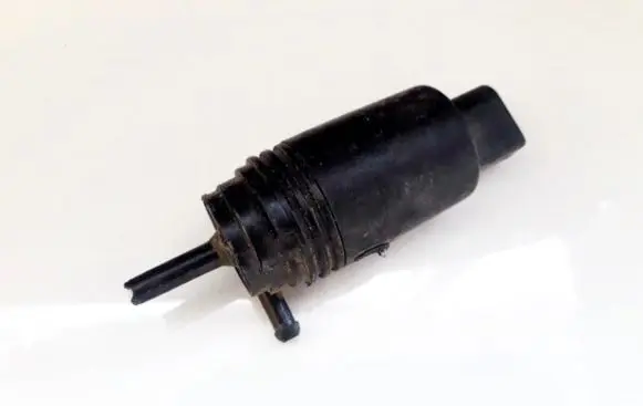 BMW 5 E39 Windscreen/windshield washer pump 67128377612