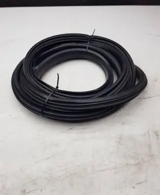 Volkswagen Crafter Rubber seal front coupe door 
