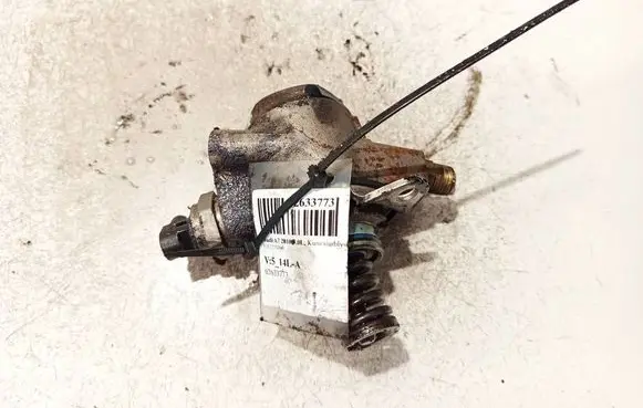 Audi A7 S7 4G Fuel injection high pressure pump 07L1270260