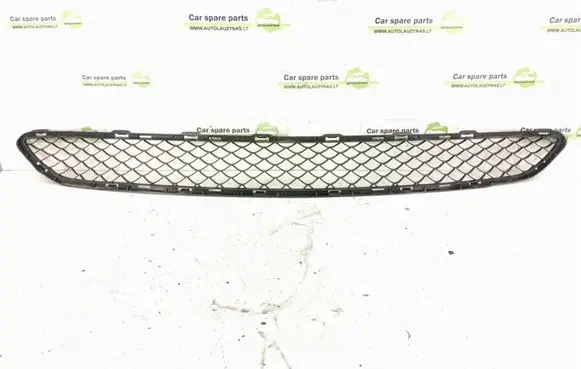 Mercedes-Benz GL X166 Front bumper lower grill 1668857822 A1668857822