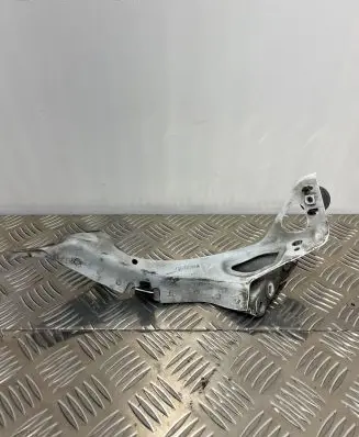 Audi A6 C7 Fender mounting bracket 4G0821135A