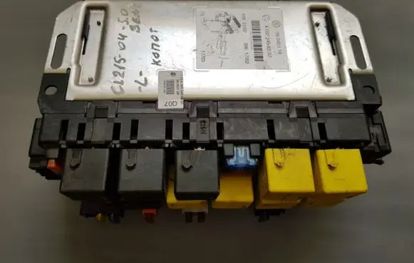 Mercedes-Benz CL C215 Fuse module A0325458232 0325458232 05045116