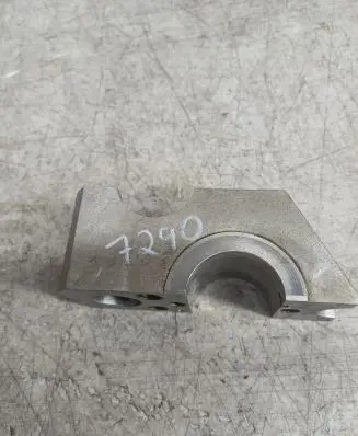 Volkswagen Touran I Camshaft holder 