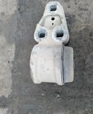 Volkswagen PASSAT B5 Rear axle beam mounts housing 