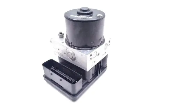 BMW 1 E82 E88 ABS Pump 6789300