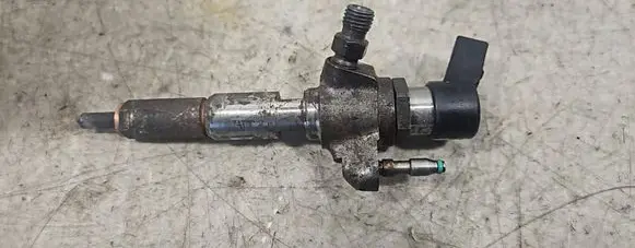 Ford Focus Fuel injector 50274V05 9674973080