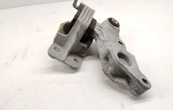 Mercedes-Benz Vito Viano W447 Engine mount bracket A4472411200