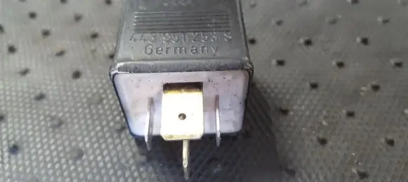 Audi A8 S8 D2 4D Other relay 443951253S 899556