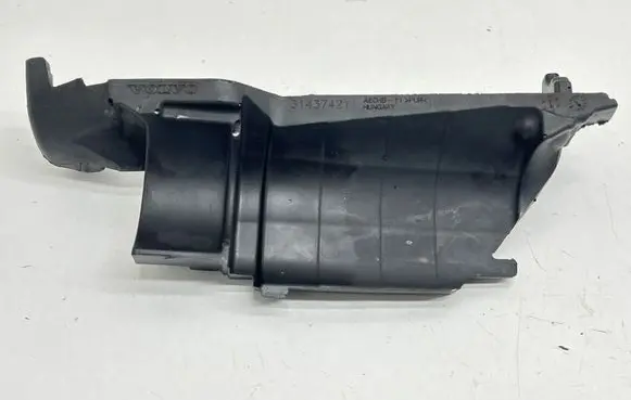 Volvo XC60 Heat shield in engine bay 31437421