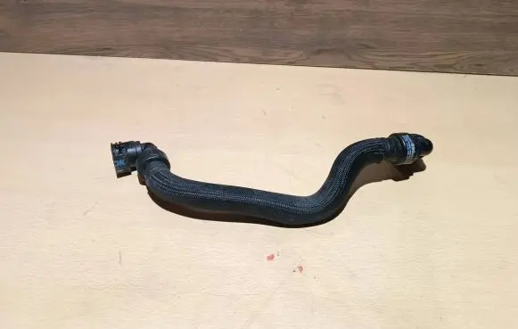 Citroen Berlingo Coolant pipe/hose 9830799080