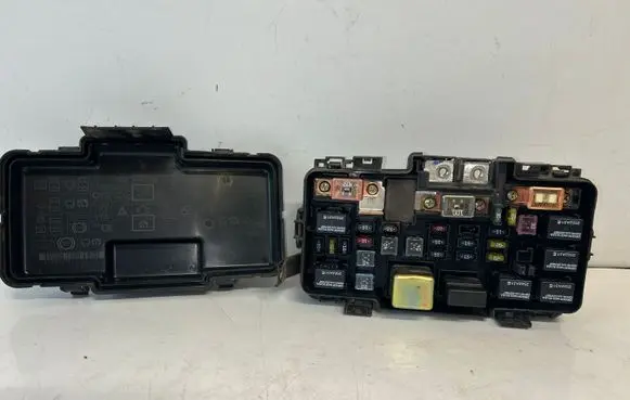 Honda CR-V Fuse module