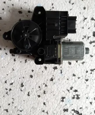 Volkswagen T-Cross Front door window regulator motor 2Q2959406