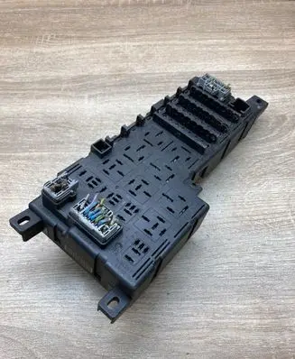 Volvo S80 Fuse module 9494207 518323001
