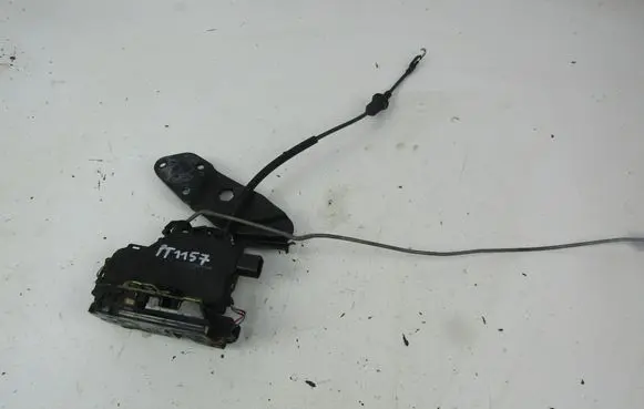 Volkswagen Golf IV Rear door lock 