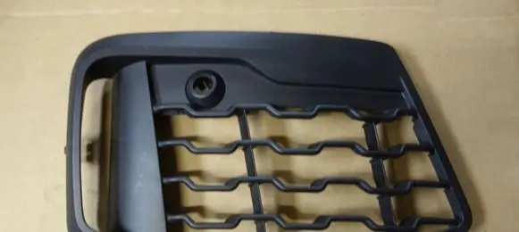 BMW X1 F48 F49 Front bumper lower grill 51118072775