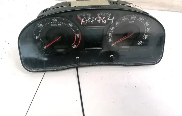 Skoda Superb B5 (3U) Speedometer (instrument cluster) 3U0920841A 110080115