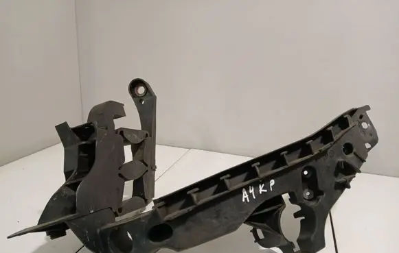Audi A4 S4 B8 8K Headlight/headlamp mounting bracket 8K0805607A