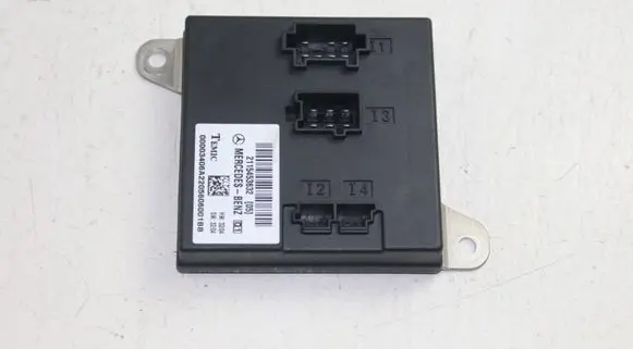 Mercedes-Benz CLS C219 Central body control module 2115453632