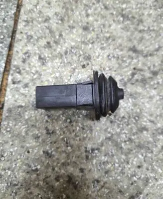 BMW 3 E46 Fuel tank opening switch 82289392