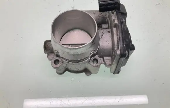 Volvo XC40 Electric throttle body valve 31465702 04313