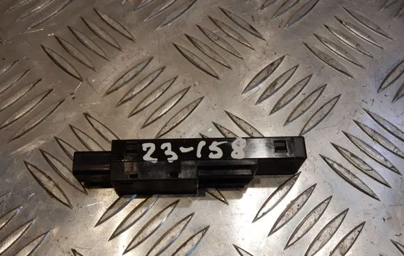 Lexus IS 220D-250-350 Antenna control unit 6270 23158