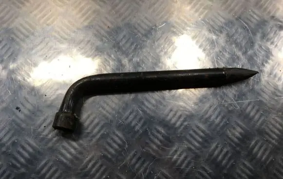 Ford Focus Wheel nut wrench 93BB17032AB