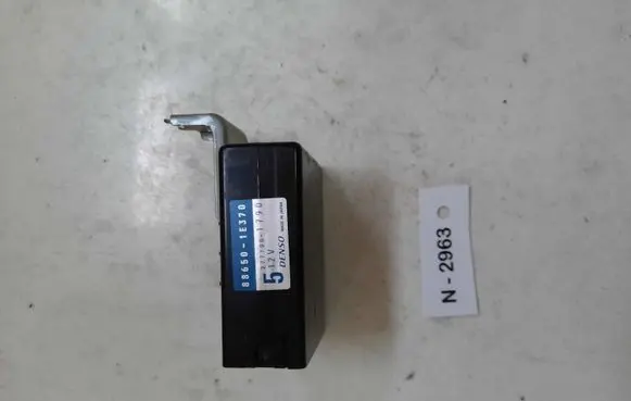 Toyota Yaris Other control units/modules 886501E370