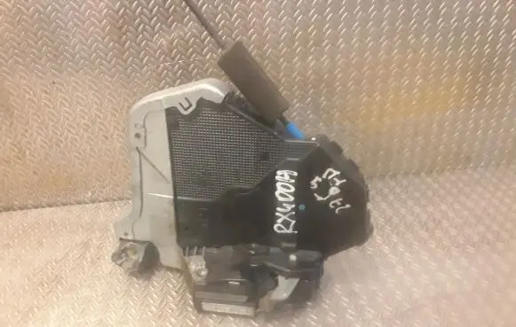 Lexus RX 450H Front door lock 6903033251