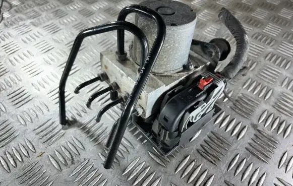 Audi A5 8T 8F ABS Pump 8K0907379BB 8K0907379