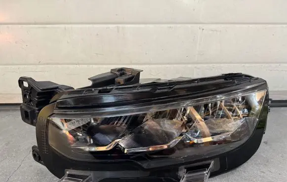 Citroen C5 Aircross Headlight/headlamp 9835610380 89914879