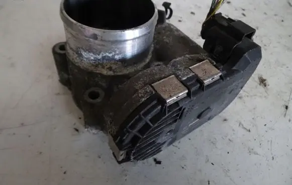 Ford Mondeo MK IV Throttle valve 7S7G9F991