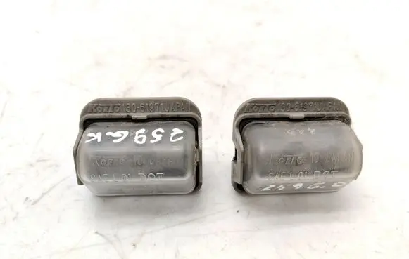 Mazda 6 Number plate light 13061971
