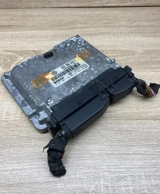 Volkswagen PASSAT B5 Engine control unit/module ECU 038906018P 0281001720