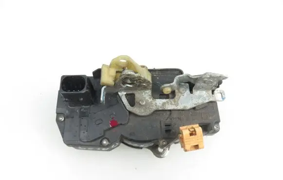 Chevrolet Equinox Front door lock R16643680